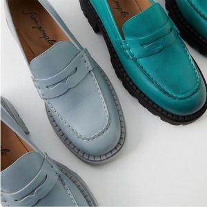 Free People Buttery Leather Lyra Lug Sole Loafers US Size 9 or Euro Size 39.5